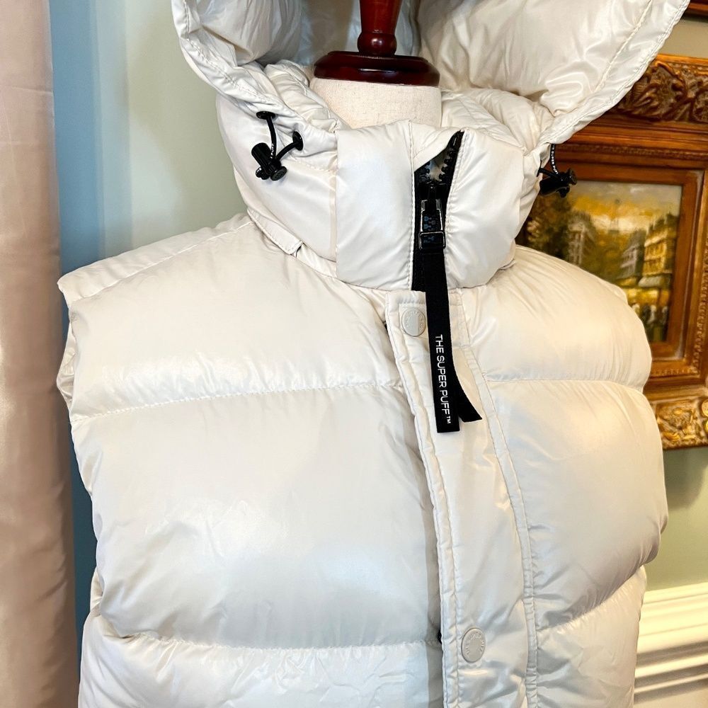 Aritzia Super Puff Cream Puffer Vest - Picture 2 of 12